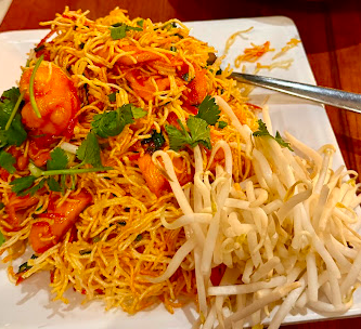 Lotus of Siam signature dishes Pad Thai
Panang Curry
Pad See Ew